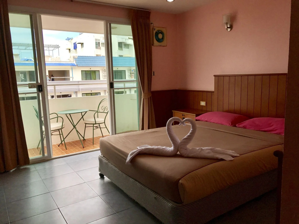 The Beach Cha Am Suite
