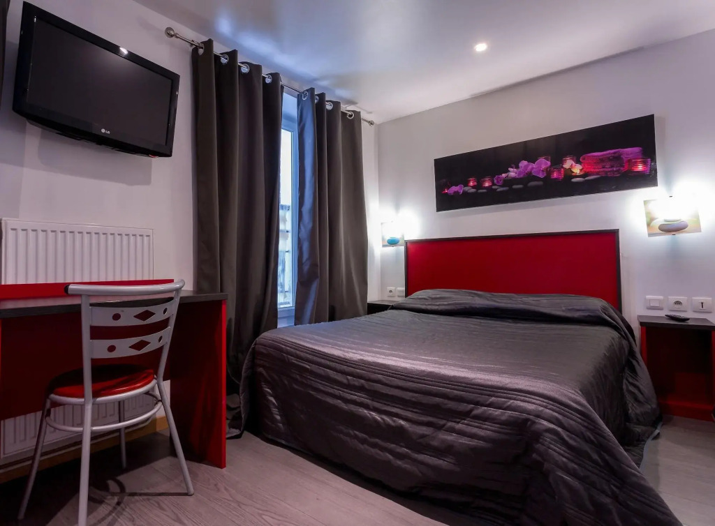 Victory Hotel Galou