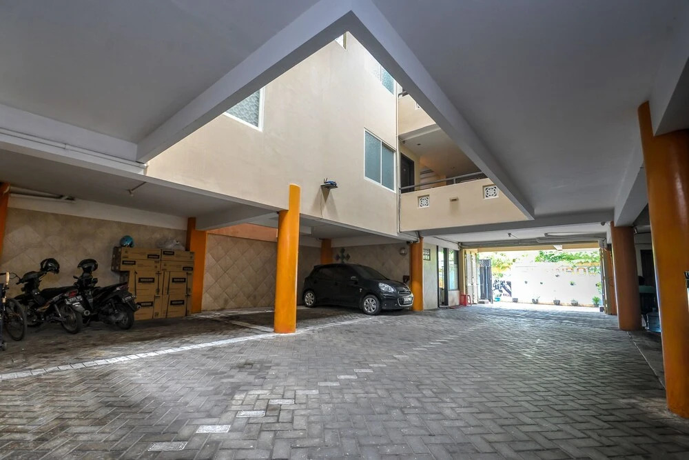 Airy Ahmad Yani Ketintang Baru Dua 12 Surabaya
