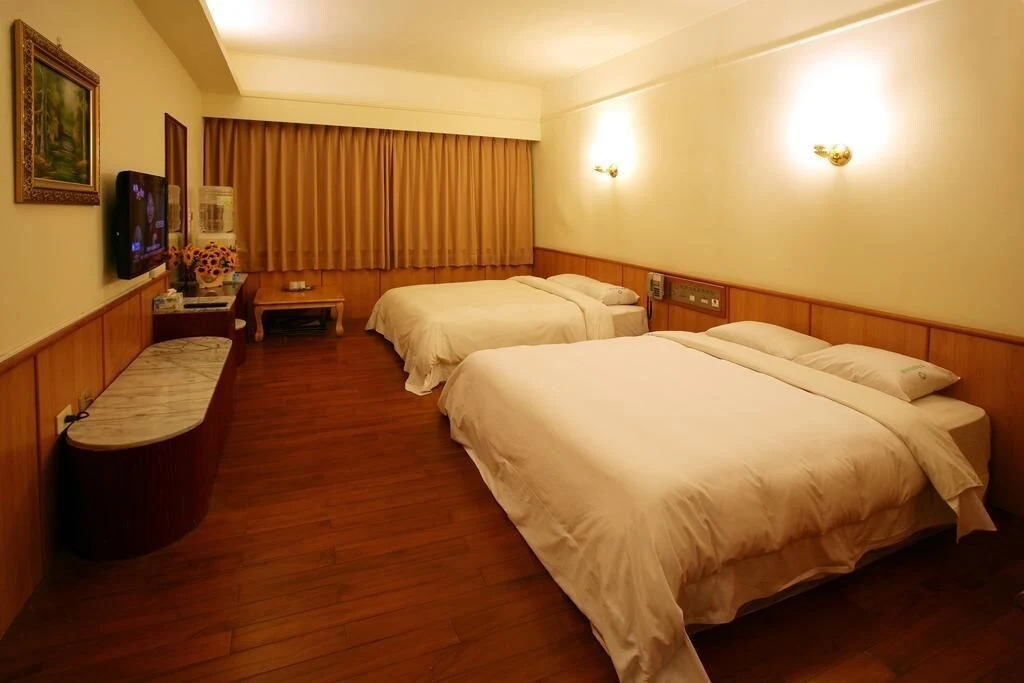 Hotel E -TUNG