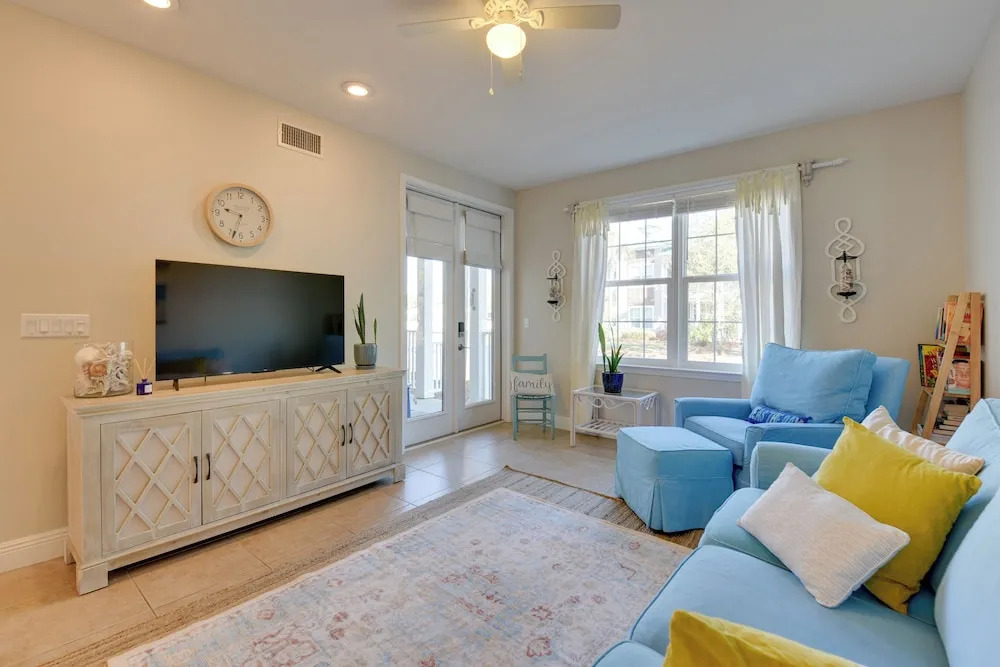 Santa Rosa Beach Condo w/ Patio < 1 Mi to Beach!