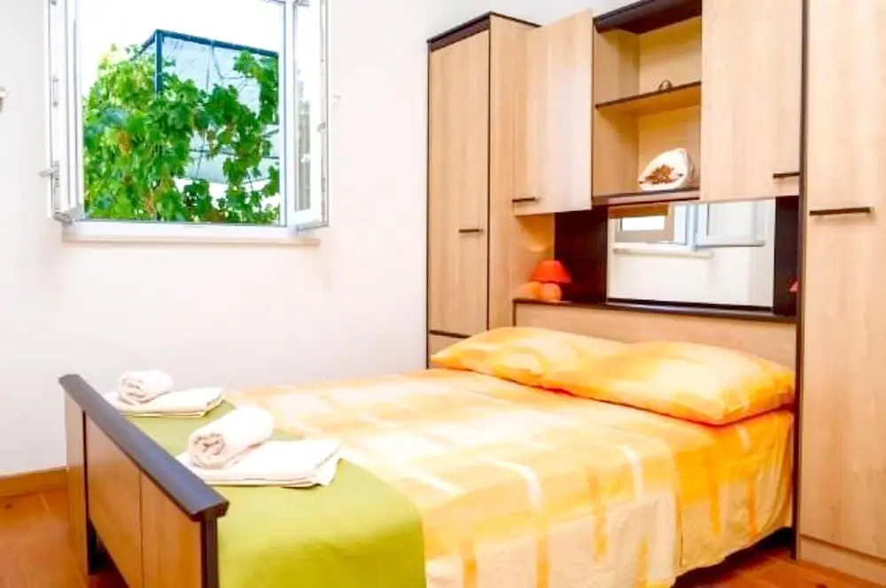 Apartment With 2 Bedrooms in Postira , With Wonderful sea View, Furnished Balcony and Wifi Near the Beach