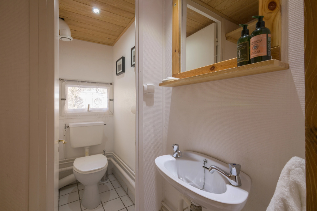 Grand Roc B220 from Slopes 260m, View, Parking & WiFi - Happy Rentals