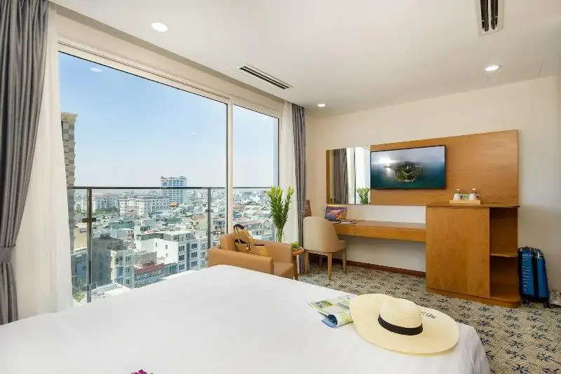Lamanga Hotel & Suites Danang