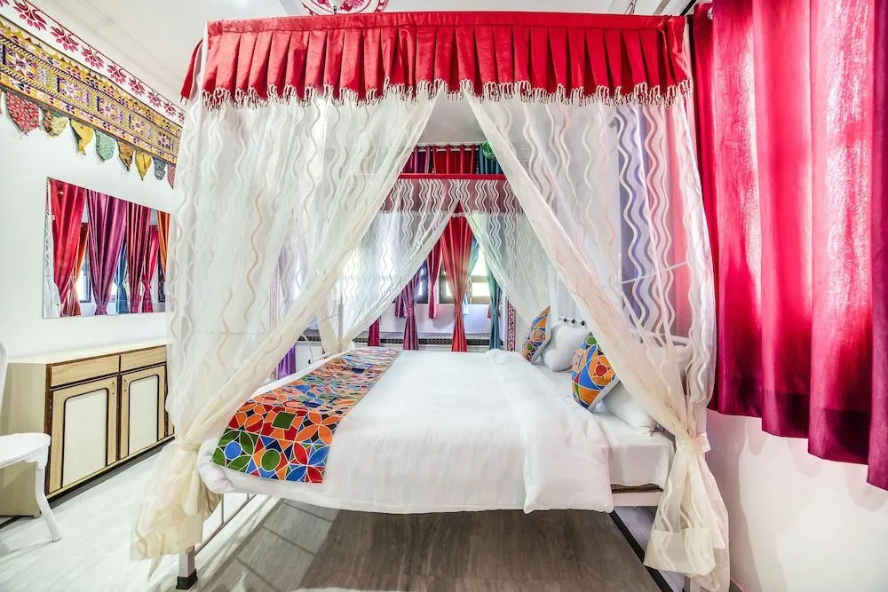 FabHotel White House