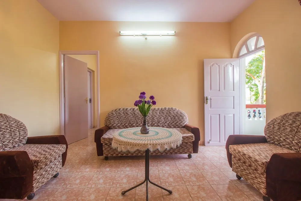 OYO 19652 Home Graceful 1BHK Near Varca Beach