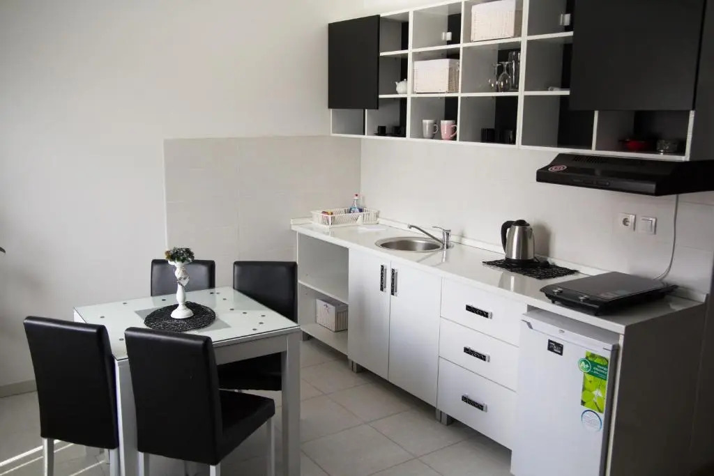 Airport Apartments