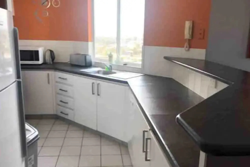 Affordable Unit Minutes To The Heart Of Surfers Paradise