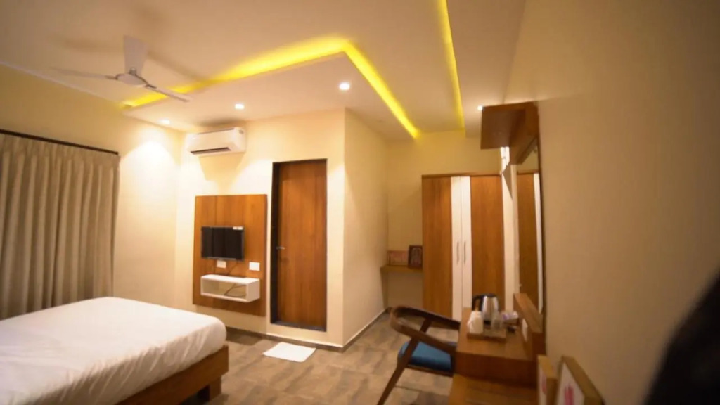 Aananda Wellness and Resorts