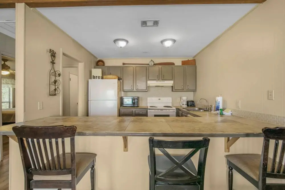 Pet Friendly Duplex on Little Lagoon Fishing Pier