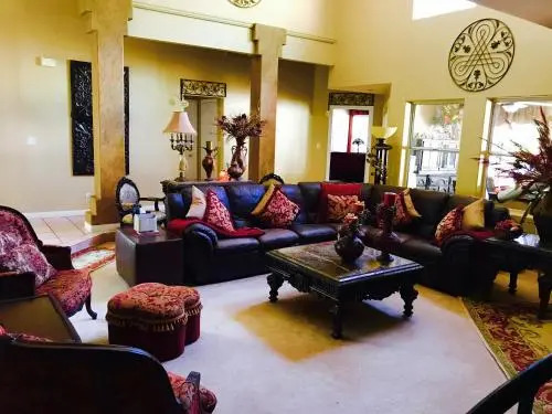Canyon King at the Desert Thistle Inn
