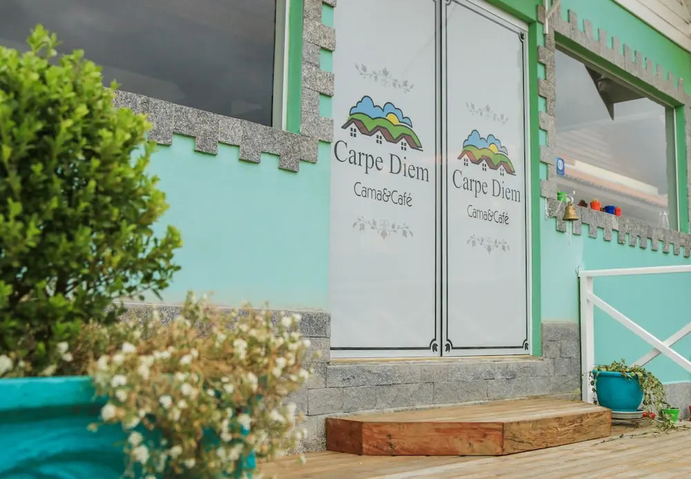 Carpe Diem Cama e Café