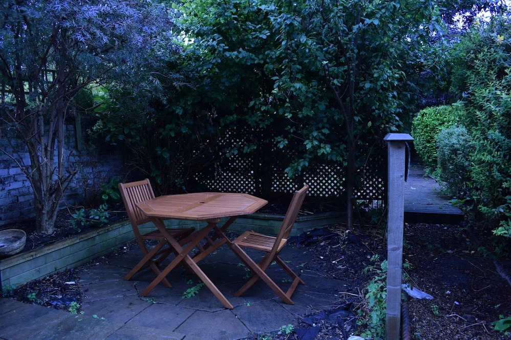 Spacious 1 Bedroom Apartment With Garden