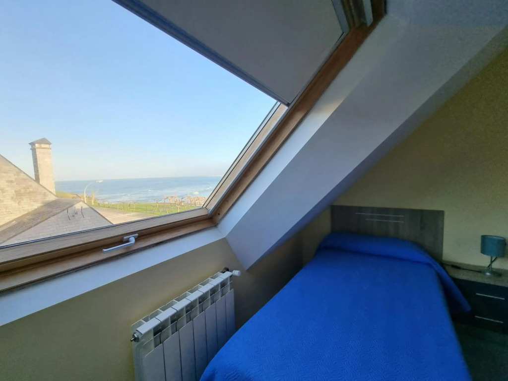 Vivienda de 4 dormitorios con vistas al mar