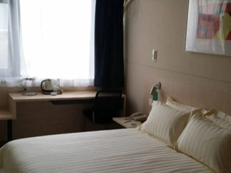 Xana Lite Hotel (Tianjin Binhai New Area Fourth Avenue)