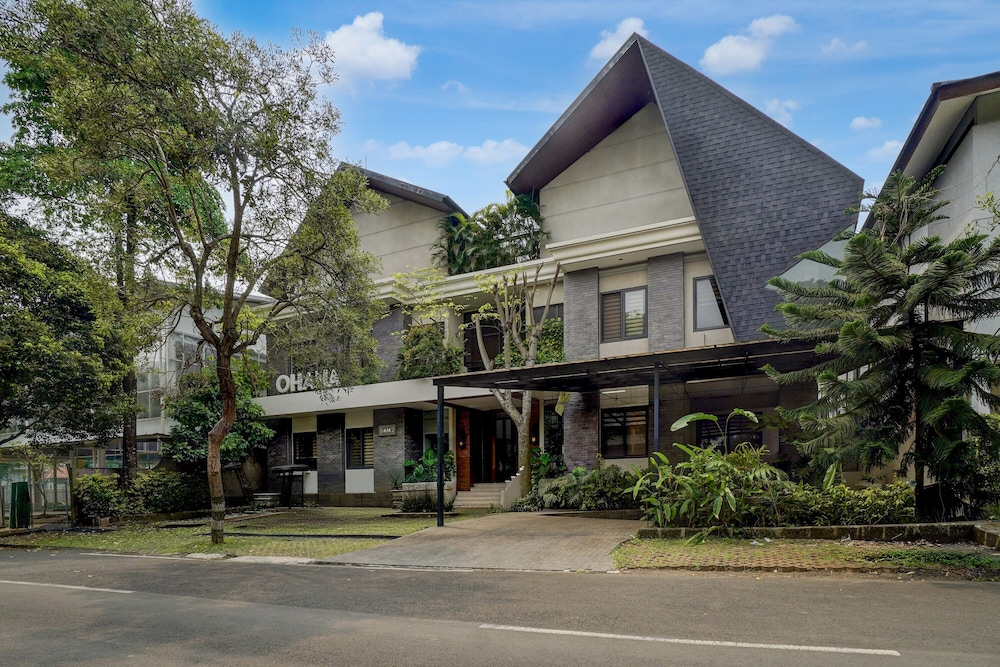 OYO 95214 Ohana Residence Karawaci