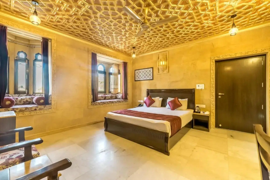 Hotel Sky Plaza - Best ever view of Jaisalmer Fort
