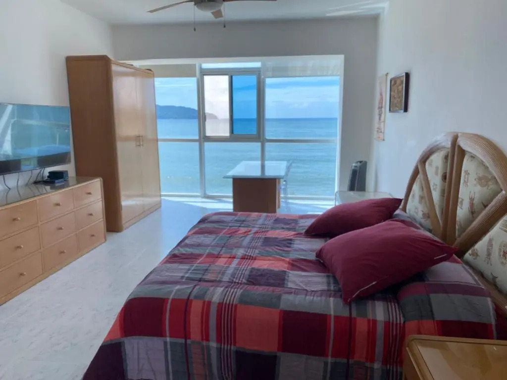 Comfortable Beachfront apartment in Acapulco