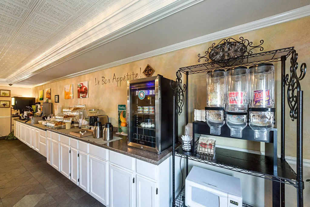 Quality Inn Near Lake Marble Falls