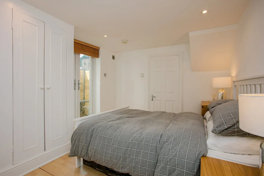 Modern 1 Bedroom Apartment in Wandsworth Road