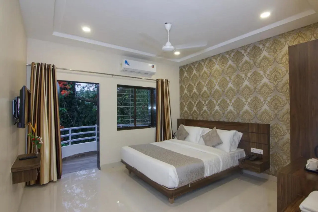 Strand Resort