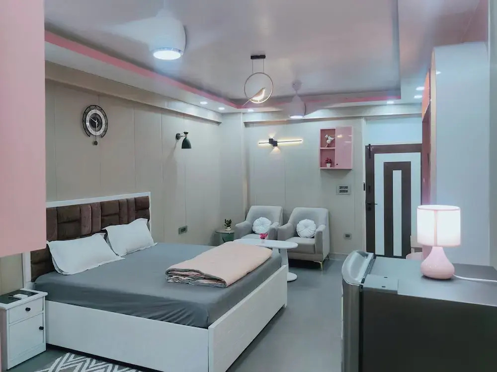 Luxury Studio Apartment in Noida