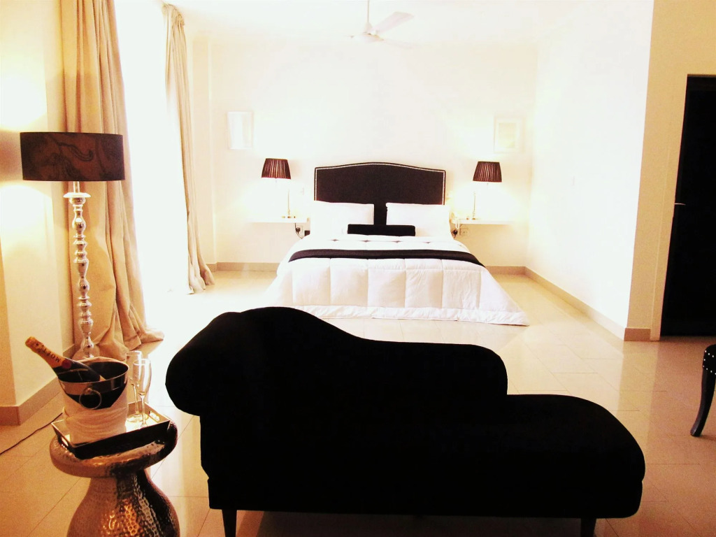 The Aknac Hotel