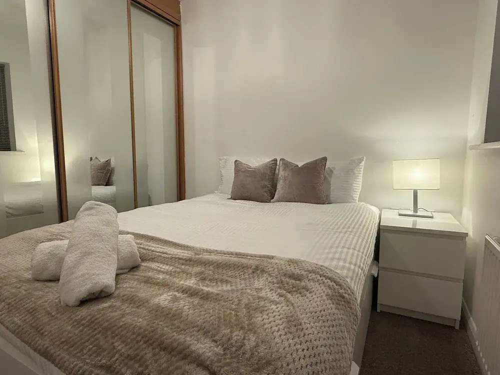 Coventry - 3 Beds - Pet Friendly - Free Parking