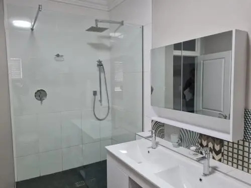 Point Village Accommodation - Beach Club 307