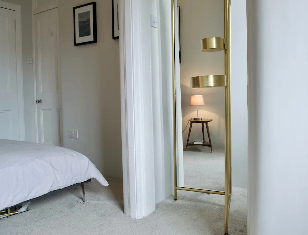 Modern New Town 1 Bedroom Apartment