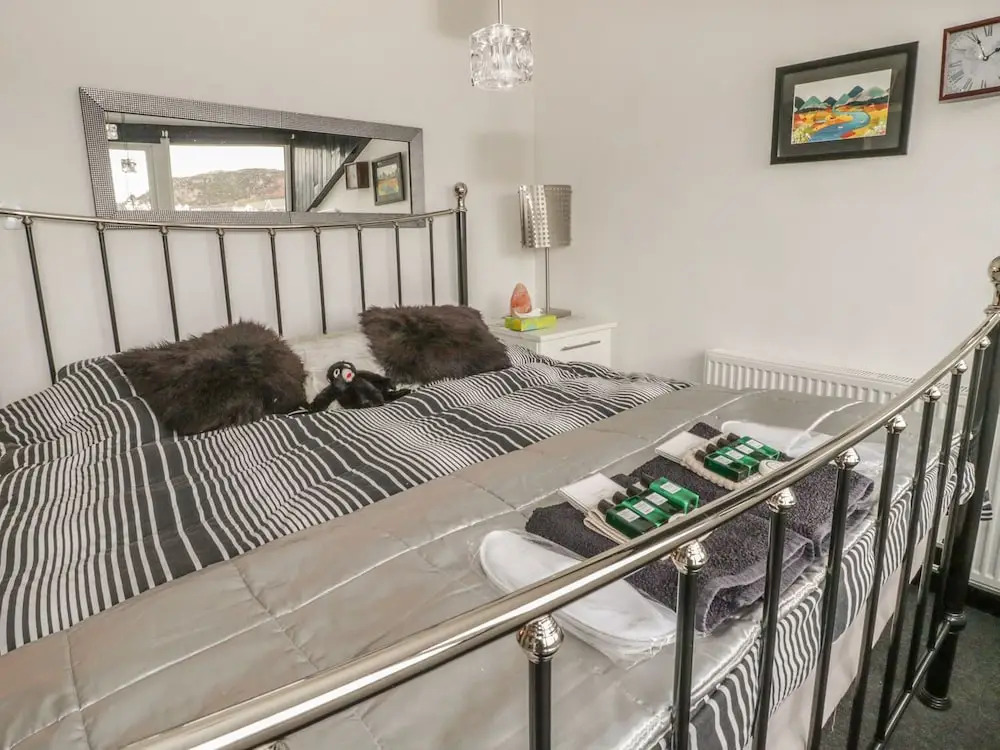 11 Deganwy Beach