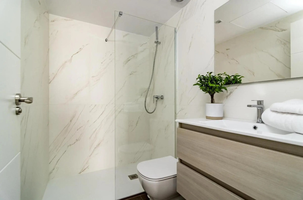 Dja- Modern 2 Bedroom Apartment Close to Beach