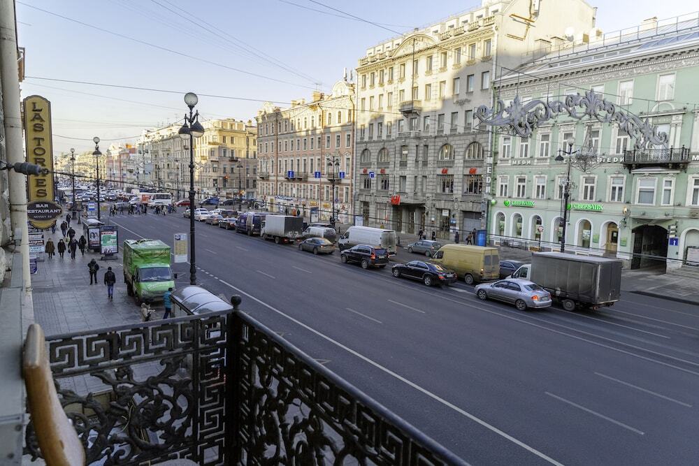 Премьер санкт петербург. Невский проспект 53. СПБ, Невский проспект, 53. Отель премьер Невский 53. Гостиница премьера на Невском проспекте.