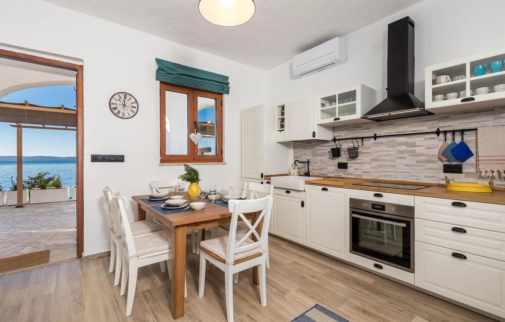 Beautiful Home in Jablanac With 4 Bedrooms and Wifi