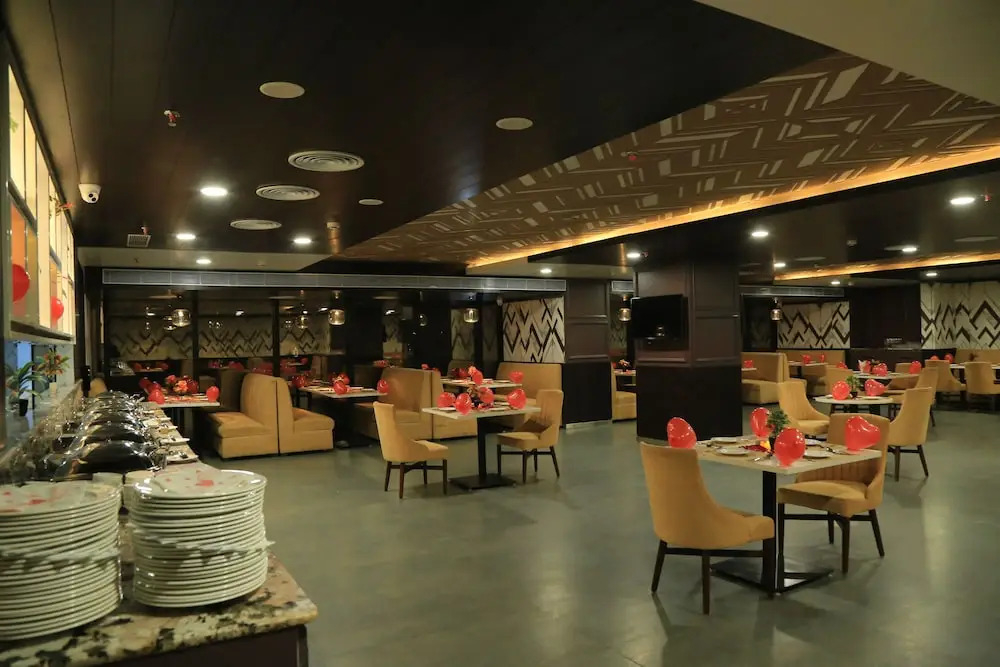Hotel Bravia Pancheel - By Satguru