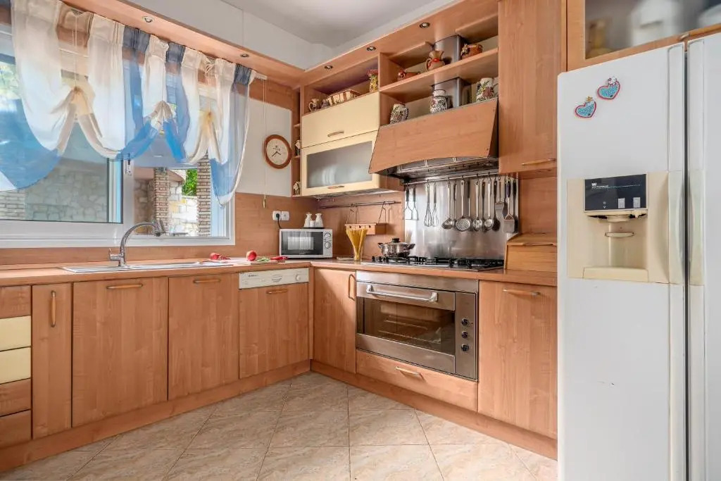Villa Thea-1 hour and 50 minutes from Athens International Airport