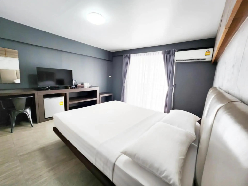 Watana Hotel