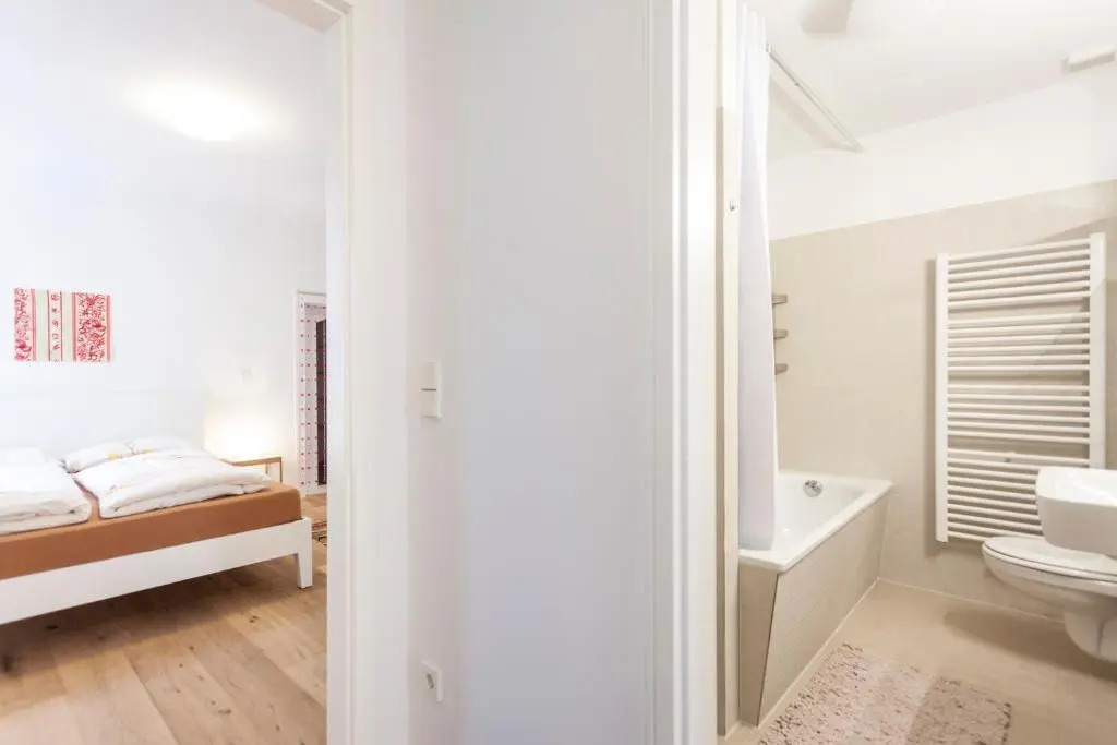 Lofty Torstr Apartments, 4 unique units from 1-3 bedrooms in Mitte, ideal for families & groups, from 2 up to 8 Guests