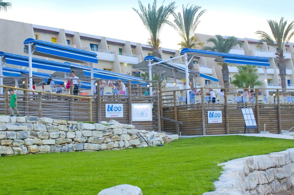 MyroAndrou Beach Hotel Apartments