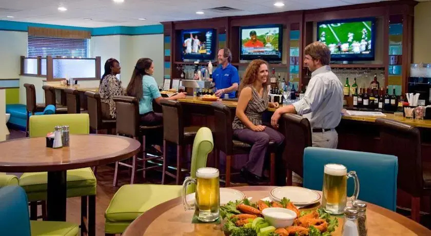 Oceanside Inn & Suites