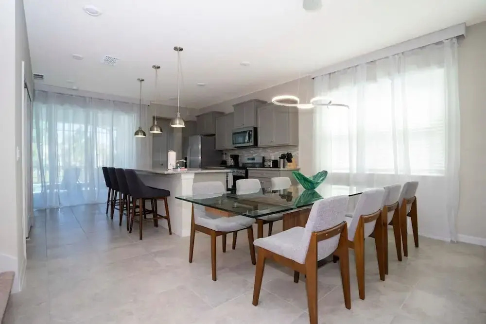 7316 Luxury Home 5BD Near Disney