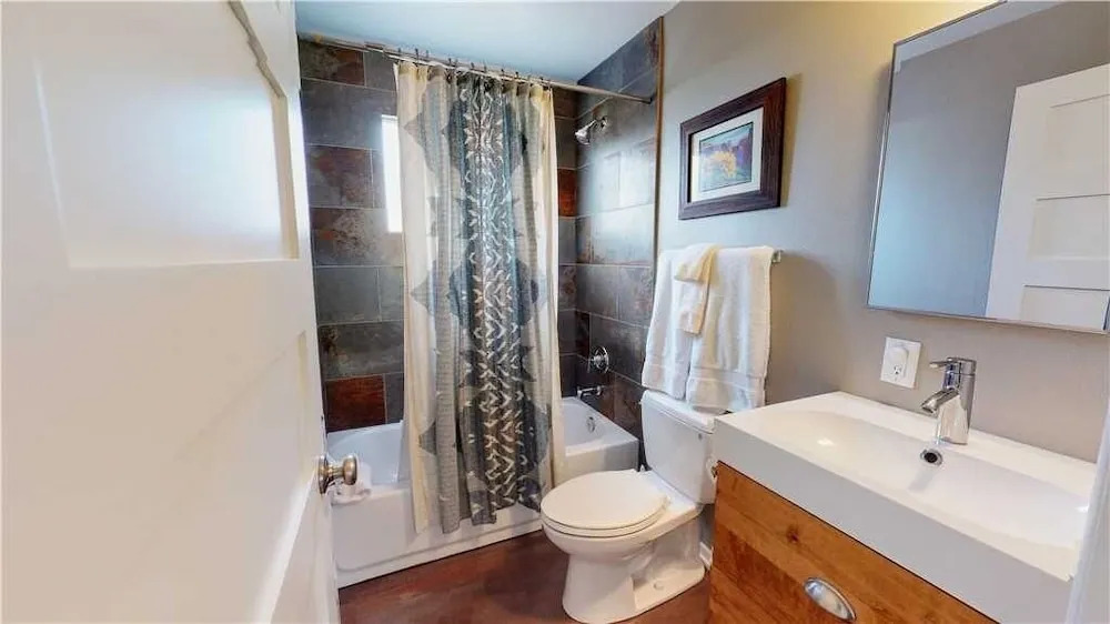 Purple Sage Flats #8 1 Bedroom Apts