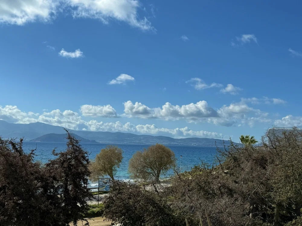 Sunshine Bay Suites