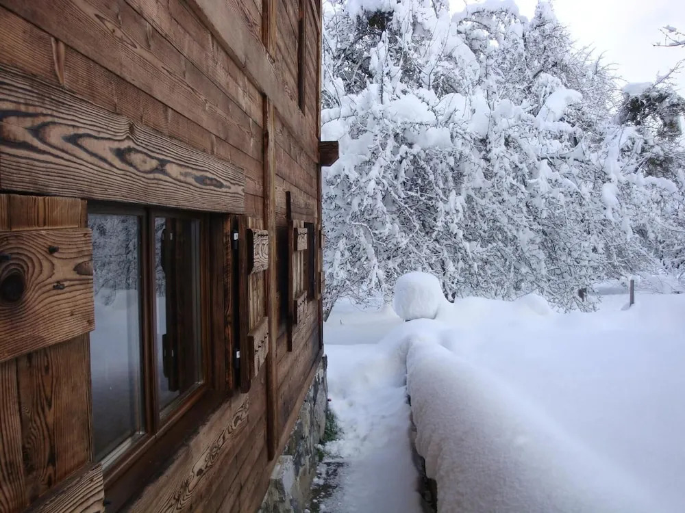 Chambres dHôtes Chalet de la Source