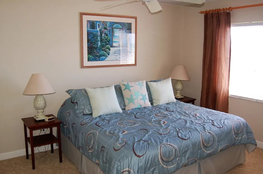 Fisherman's Cove - A207 1 Bedroom 1 Bathroom Apts