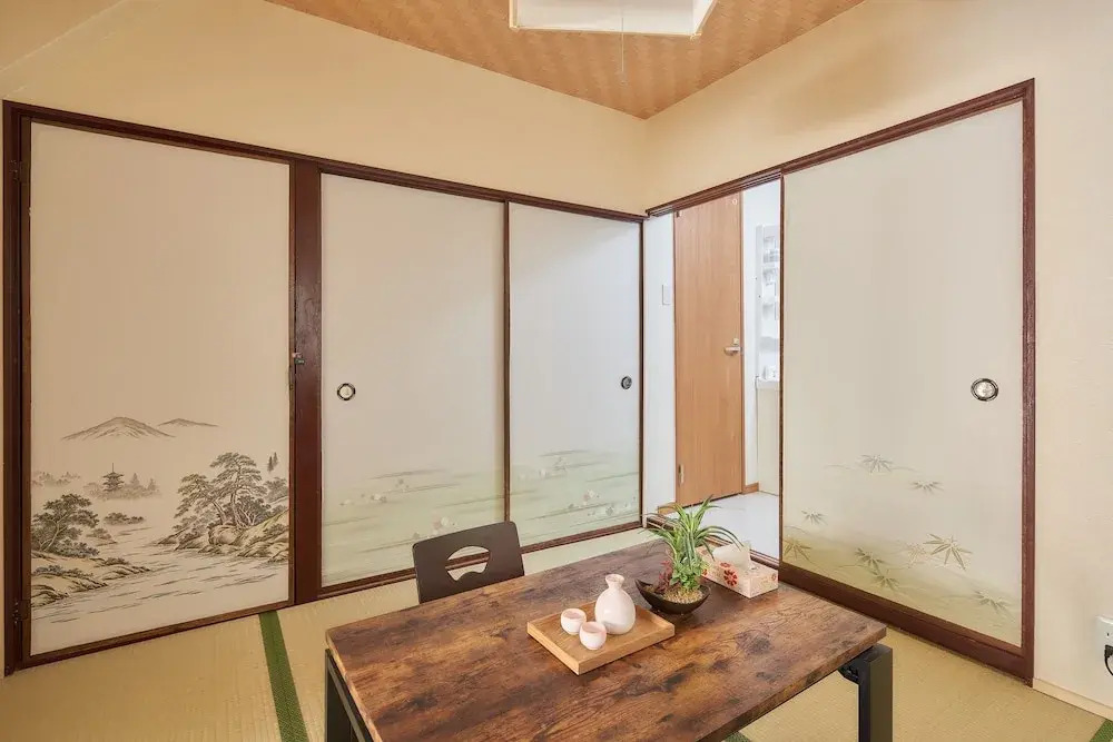 Sakuragawa no midoribashi Japan Villa/Osaka castle
