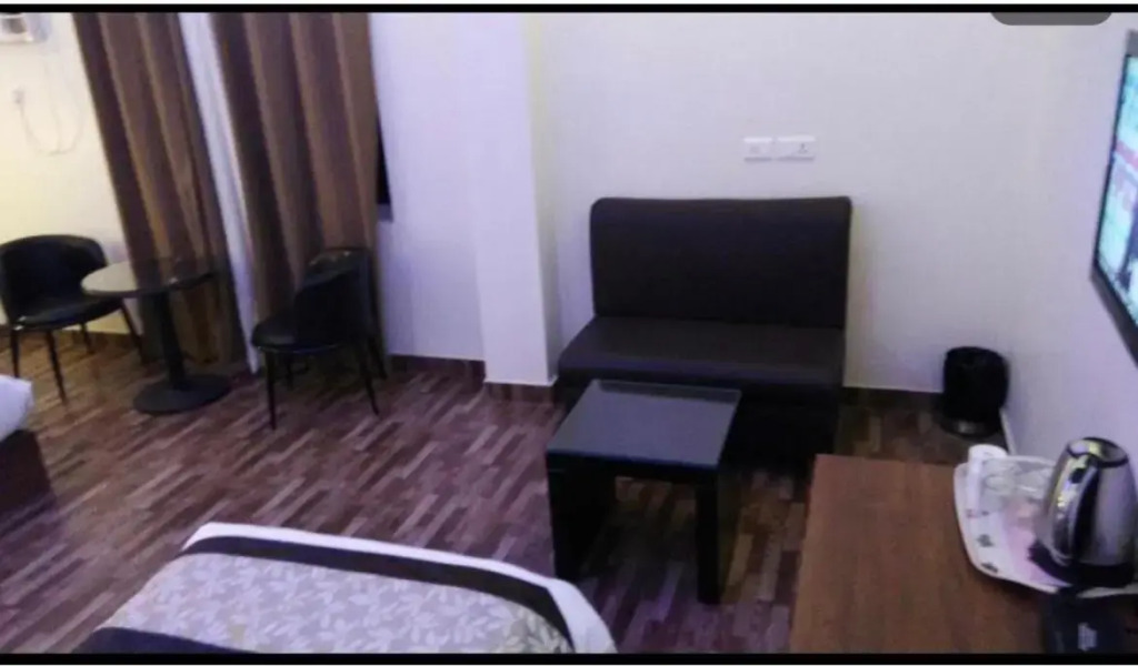 aster inn - near Taj Mahal