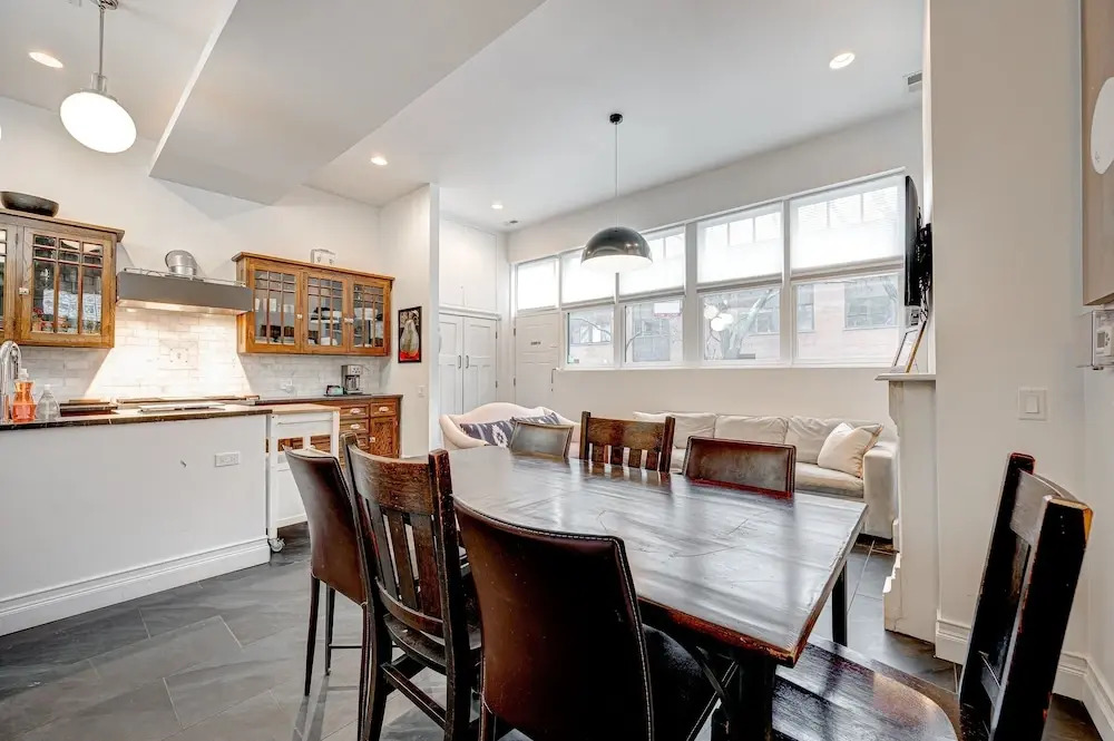 Spacious Luxury Townhouse Old Town by AllSet Turnover