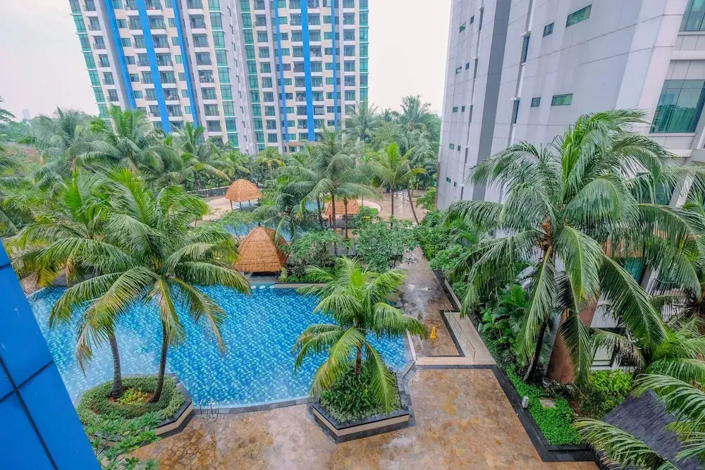 Premium 3BR Hampton's Park Apartment By Travelio