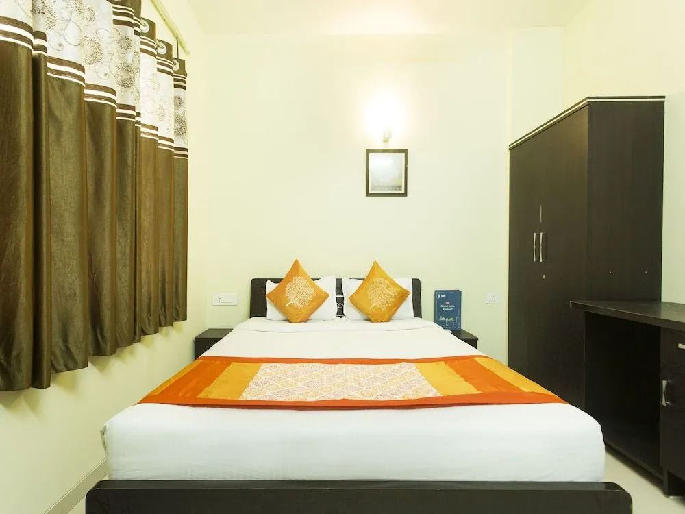 OYO 10221 Hotel E Serai